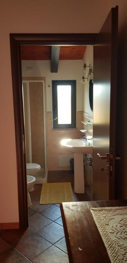 לינה וארוחת בוקר SantʼAntìoco Bed & Breakfast S' Accorru מראה חיצוני תמונה